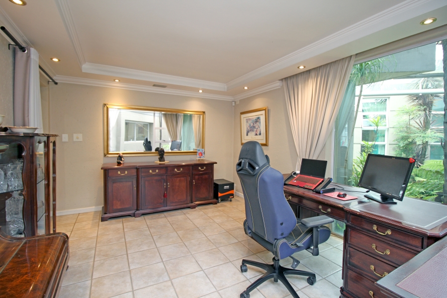 4 Bedroom Property for Sale in Kyalami Estates Gauteng