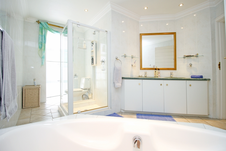 4 Bedroom Property for Sale in Kyalami Estates Gauteng