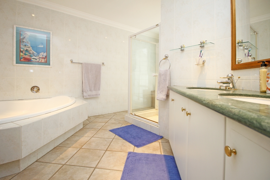 4 Bedroom Property for Sale in Kyalami Estates Gauteng