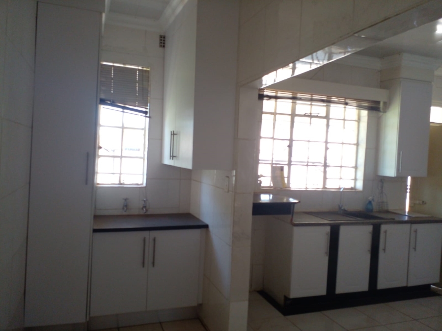 3 Bedroom Property for Sale in Debonair Park Gauteng