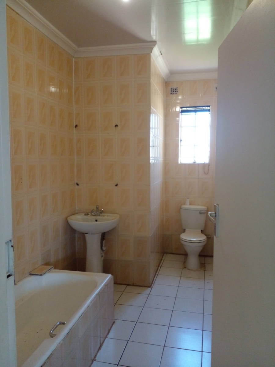 3 Bedroom Property for Sale in Debonair Park Gauteng