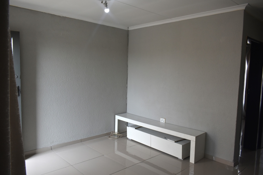 2 Bedroom Property for Sale in Soshanguve VV Gauteng