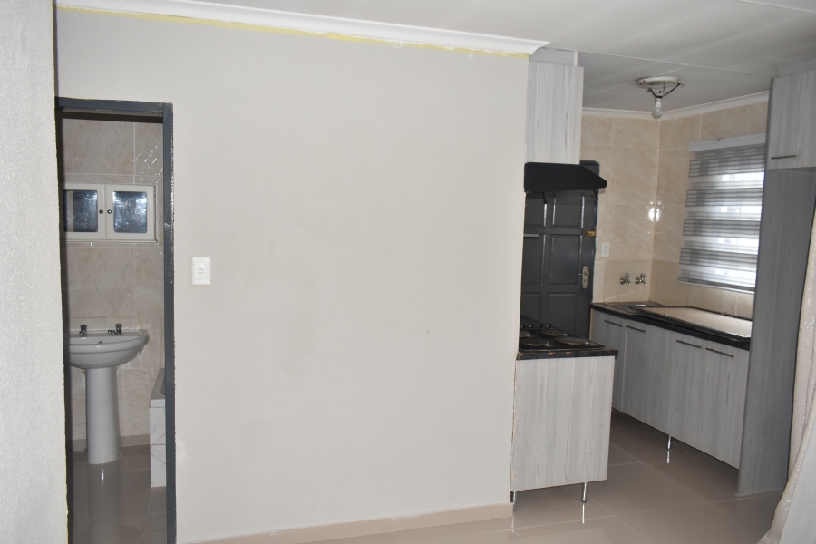 2 Bedroom Property for Sale in Soshanguve VV Gauteng