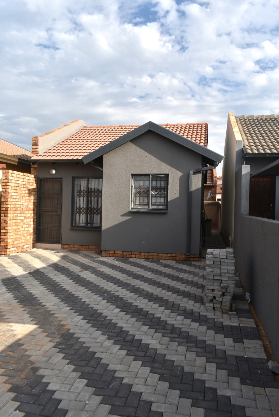 2 Bedroom Property for Sale in Soshanguve VV Gauteng
