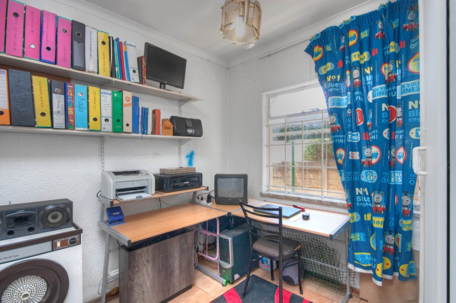 4 Bedroom Property for Sale in Roseacre Gauteng