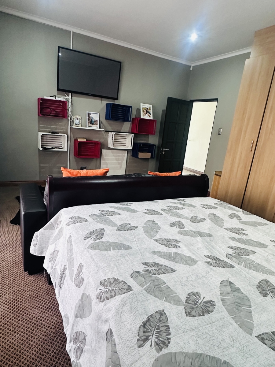 1 Bedroom Property for Sale in Vanderbijlpark SE 4 Gauteng