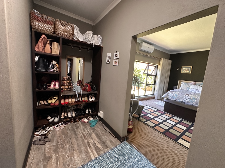 1 Bedroom Property for Sale in Vanderbijlpark SE 4 Gauteng