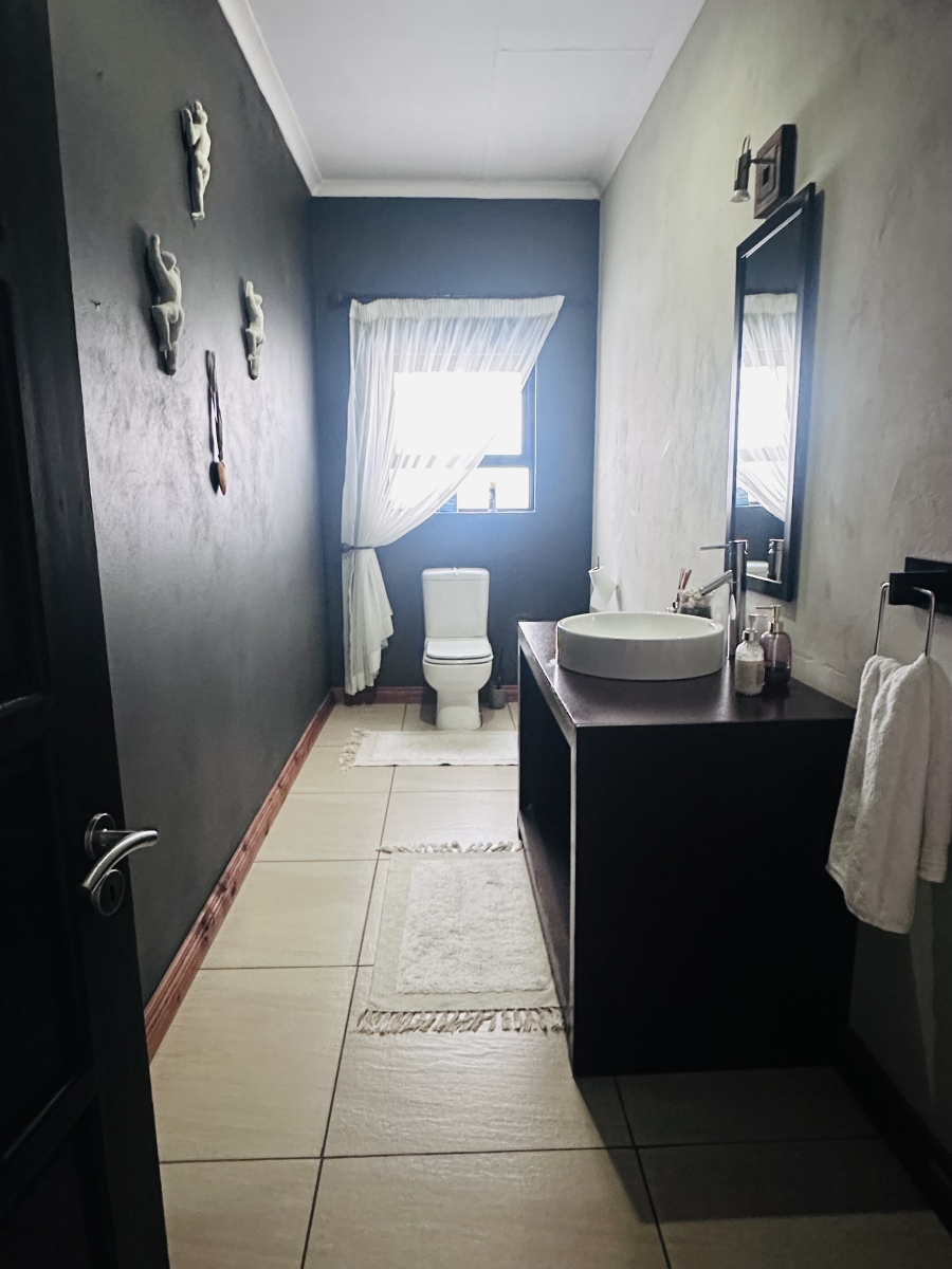 1 Bedroom Property for Sale in Vanderbijlpark SE 4 Gauteng