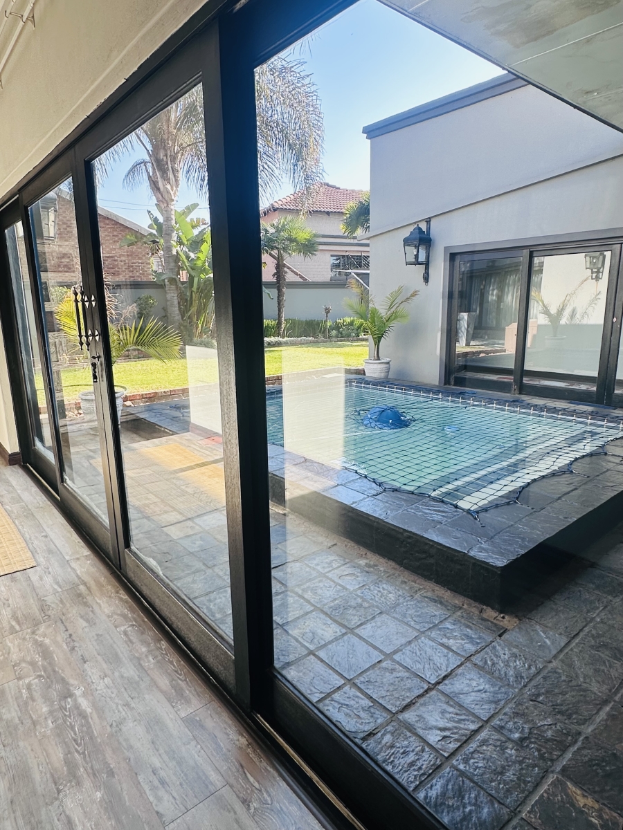 1 Bedroom Property for Sale in Vanderbijlpark SE 4 Gauteng