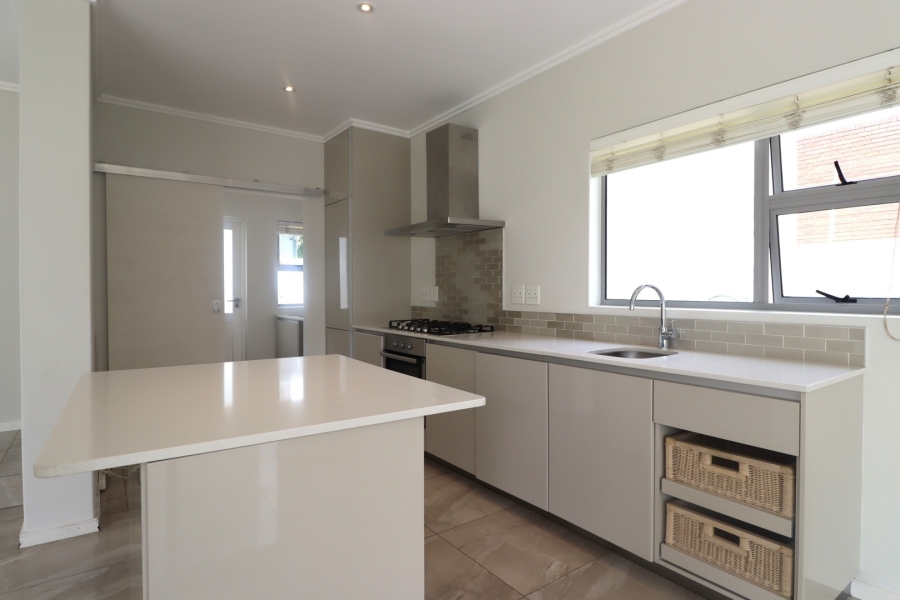 To Let 3 Bedroom Property for Rent in Bryanston Gauteng