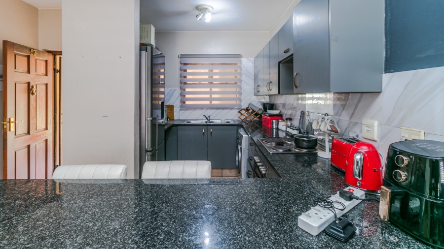 To Let 2 Bedroom Property for Rent in Noordwyk Gauteng