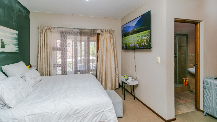 To Let 2 Bedroom Property for Rent in Noordwyk Gauteng