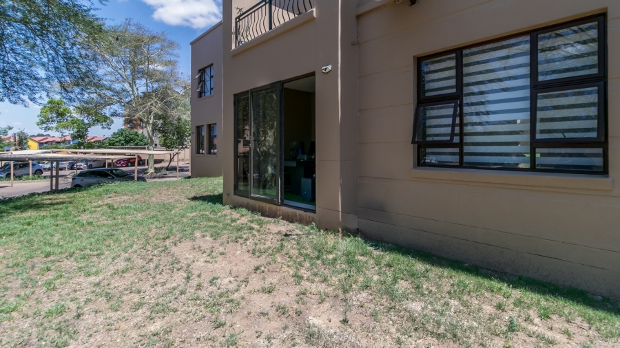 To Let 2 Bedroom Property for Rent in Noordwyk Gauteng