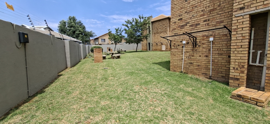 2 Bedroom Property for Sale in Sugar Bush Estate Gauteng