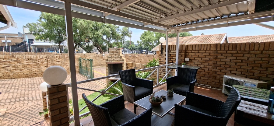 3 Bedroom Property for Sale in Noordheuwel Gauteng