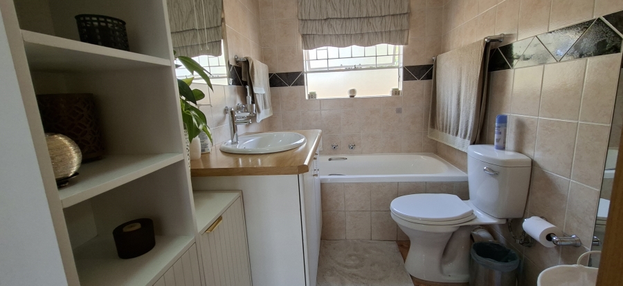 3 Bedroom Property for Sale in Noordheuwel Gauteng