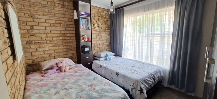 3 Bedroom Property for Sale in Noordheuwel Gauteng