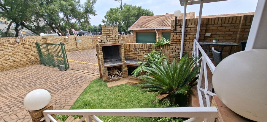 3 Bedroom Property for Sale in Noordheuwel Gauteng