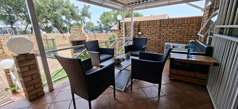 3 Bedroom Property for Sale in Noordheuwel Gauteng