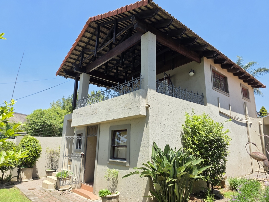 To Let 0 Bedroom Property for Rent in Hurlingham Manor Gauteng