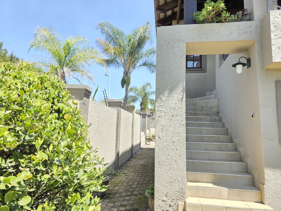 To Let 0 Bedroom Property for Rent in Hurlingham Manor Gauteng