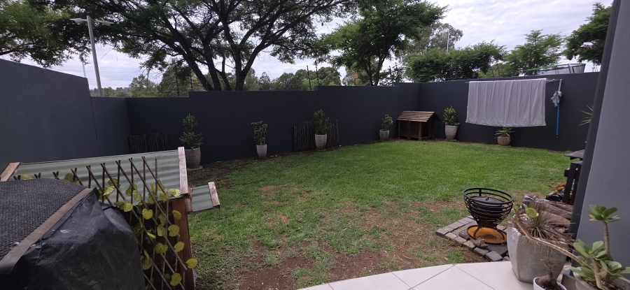To Let 3 Bedroom Property for Rent in Modderfontein Gauteng