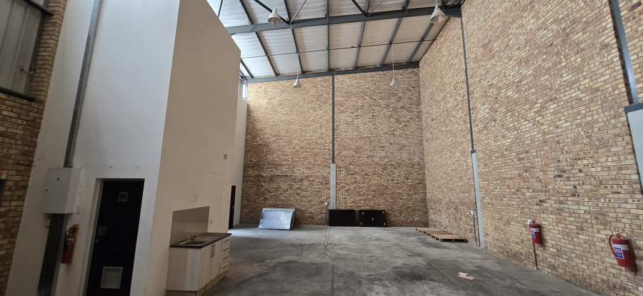 To Let commercial Property for Rent in North Riding Gauteng