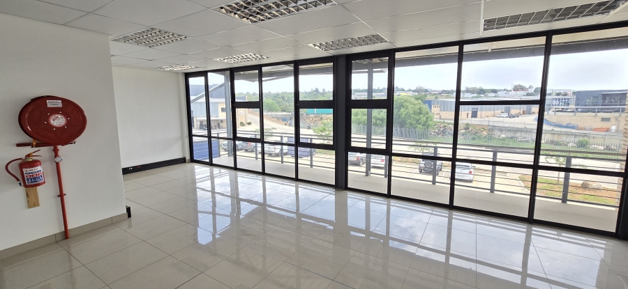 To Let commercial Property for Rent in North Riding Gauteng