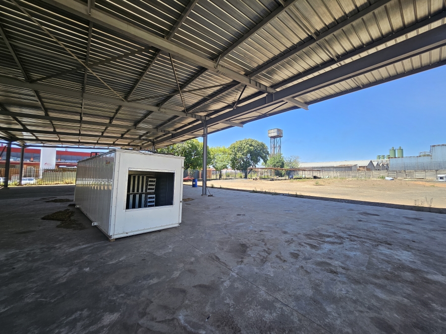 To Let commercial Property for Rent in Rosslyn Gauteng