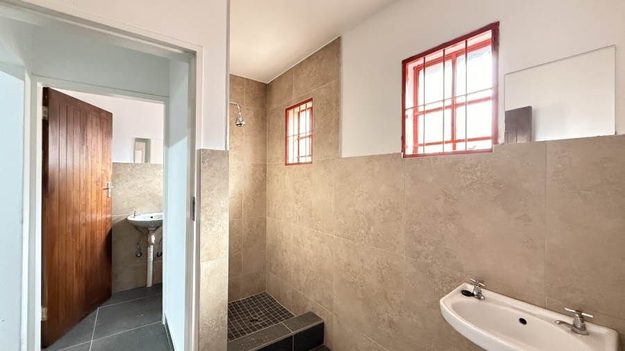 To Let commercial Property for Rent in Hennops Park Industrial Gauteng