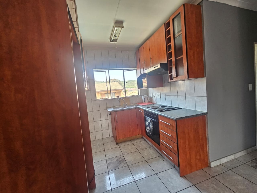 To Let 2 Bedroom Property for Rent in Meredale Gauteng