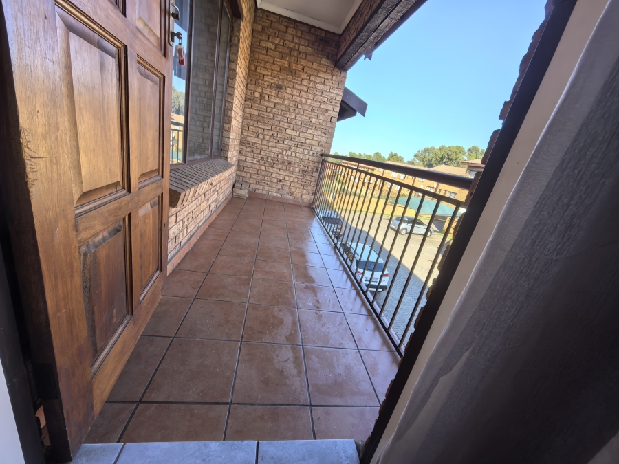 To Let 2 Bedroom Property for Rent in Meredale Gauteng