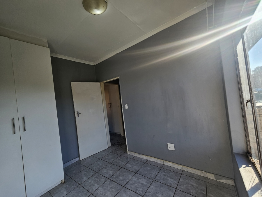 To Let 2 Bedroom Property for Rent in Meredale Gauteng