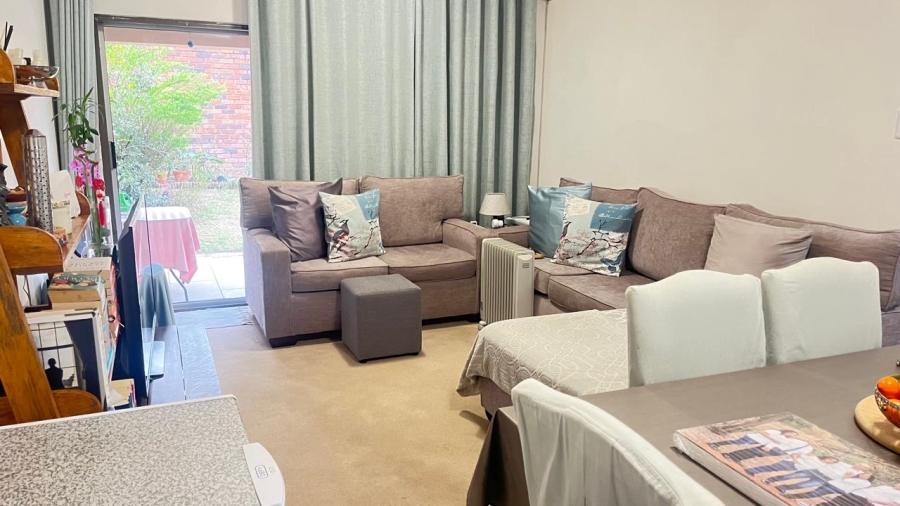 2 Bedroom Property for Sale in Buccleuch Gauteng