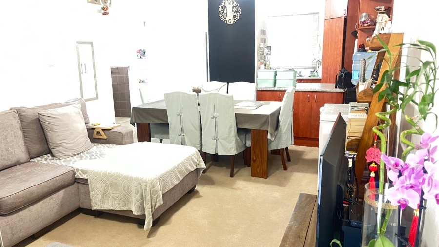 2 Bedroom Property for Sale in Buccleuch Gauteng