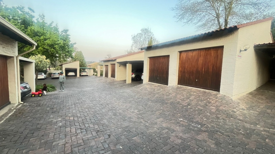 To Let 3 Bedroom Property for Rent in Buccleuch Gauteng