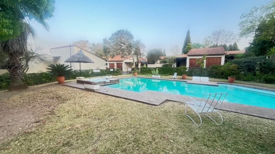 To Let 3 Bedroom Property for Rent in Buccleuch Gauteng