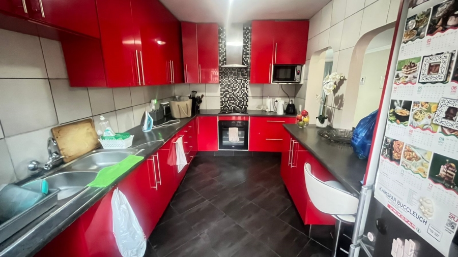 To Let 3 Bedroom Property for Rent in Buccleuch Gauteng