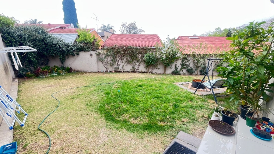 3 Bedroom Property for Sale in Buccleuch Gauteng