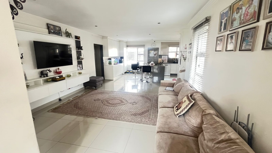 3 Bedroom Property for Sale in Buccleuch Gauteng