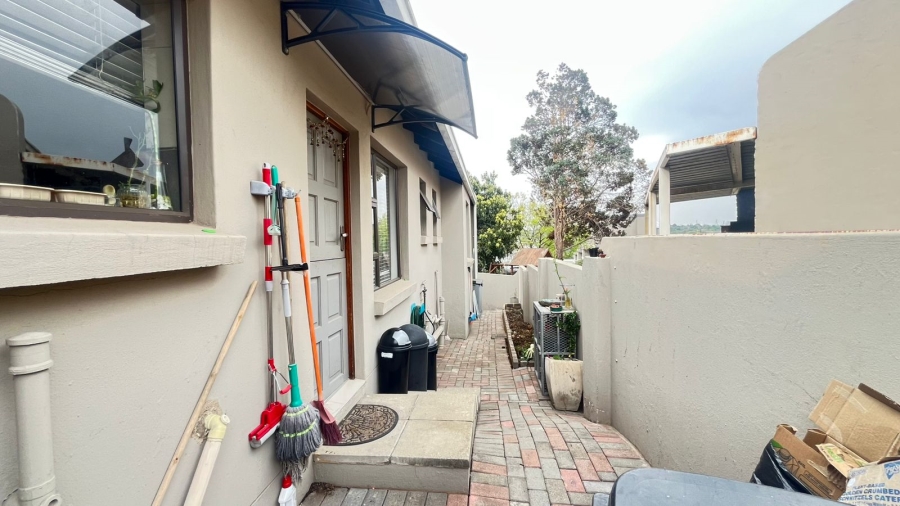 3 Bedroom Property for Sale in Buccleuch Gauteng