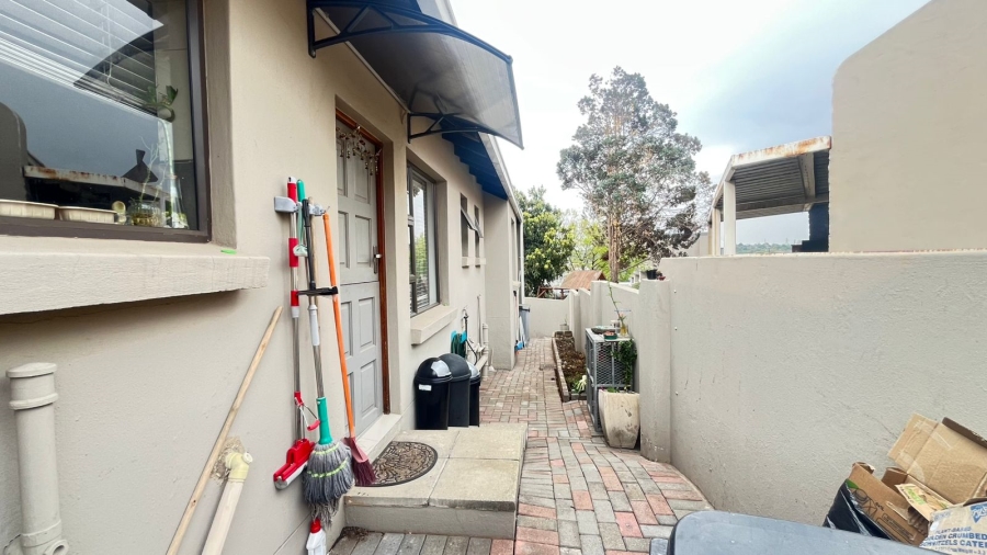 3 Bedroom Property for Sale in Buccleuch Gauteng