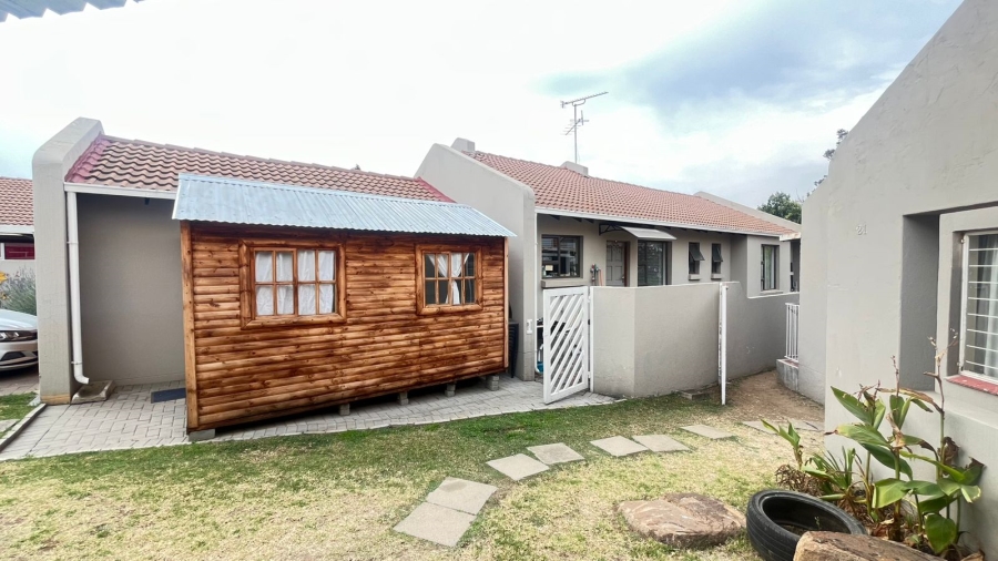 3 Bedroom Property for Sale in Buccleuch Gauteng
