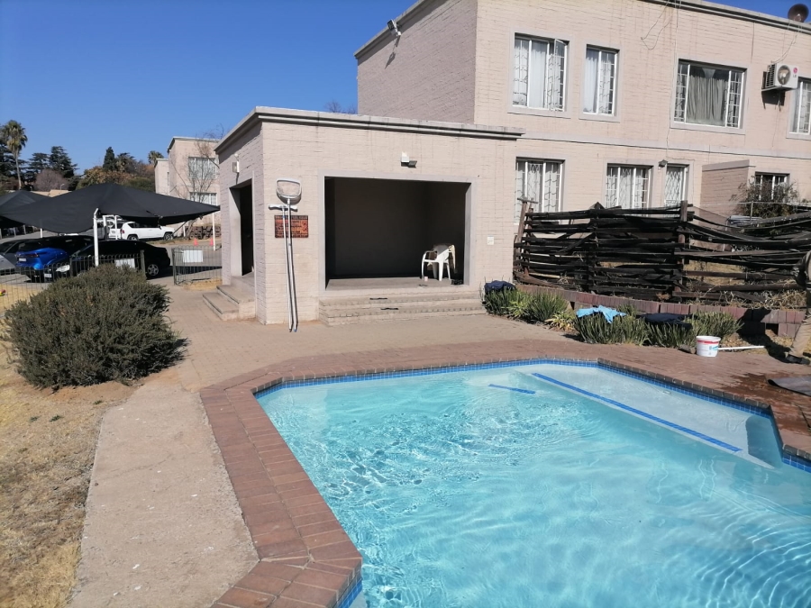 1 Bedroom Property for Sale in Buccleuch Gauteng