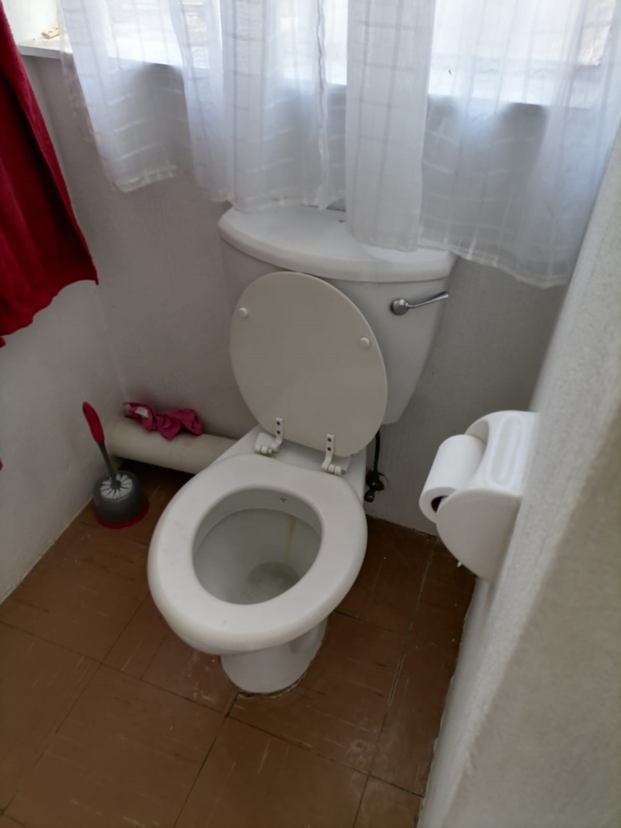 1 Bedroom Property for Sale in Buccleuch Gauteng