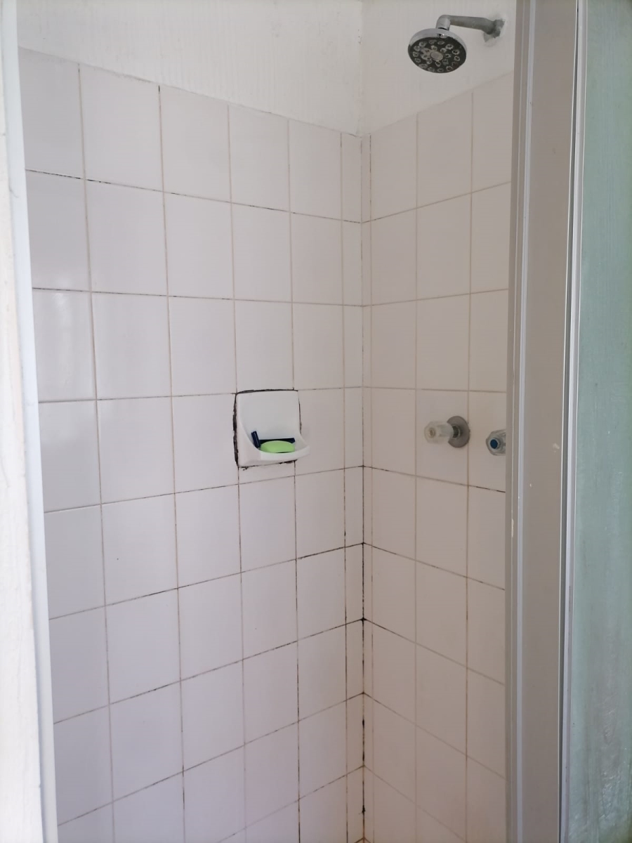 1 Bedroom Property for Sale in Buccleuch Gauteng