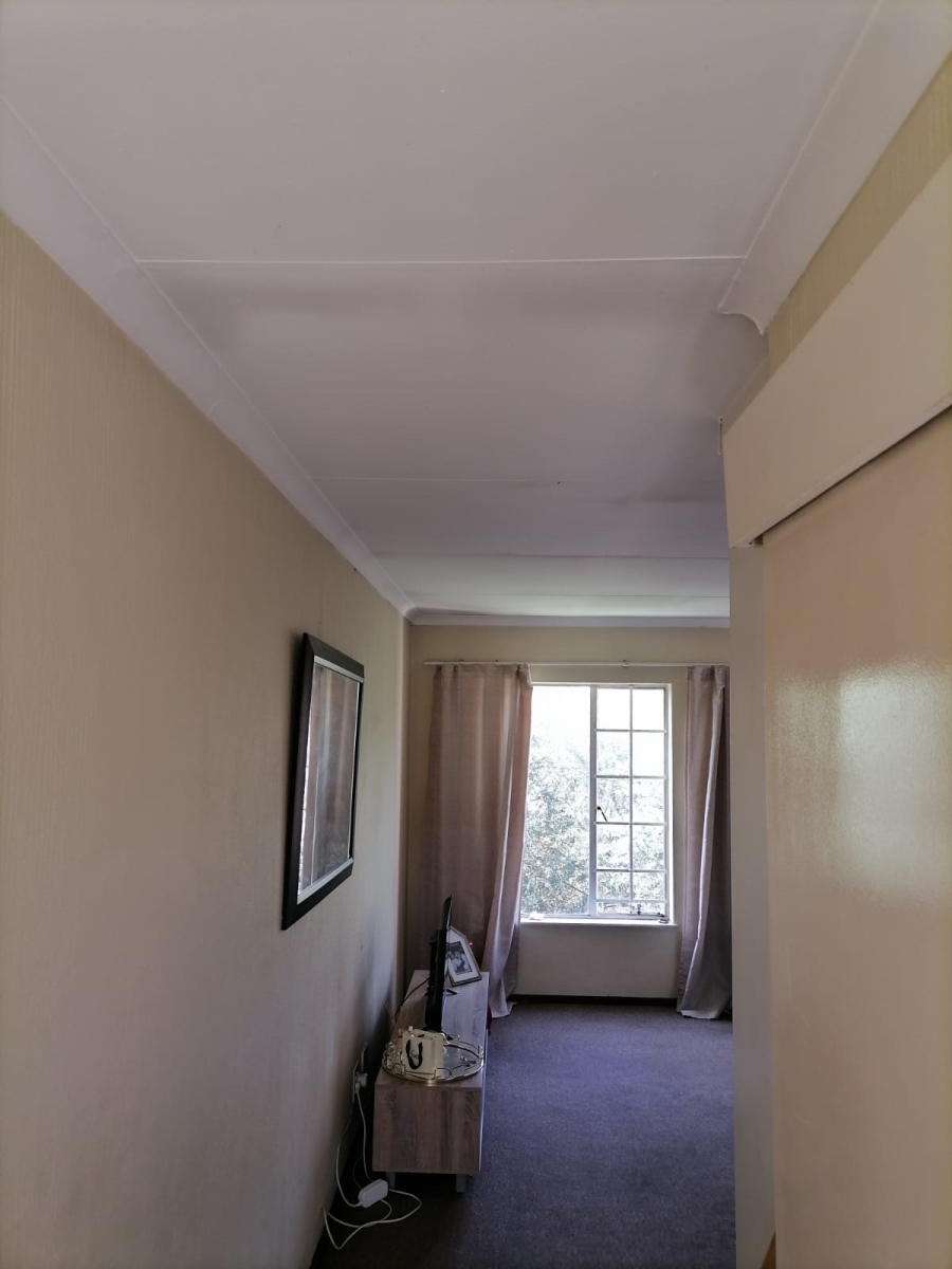 1 Bedroom Property for Sale in Buccleuch Gauteng