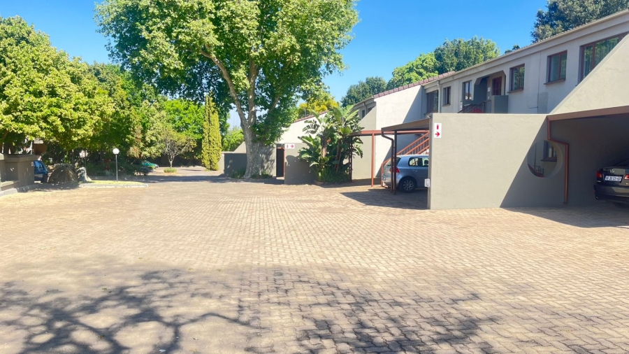 2 Bedroom Property for Sale in Sunninghill Gauteng