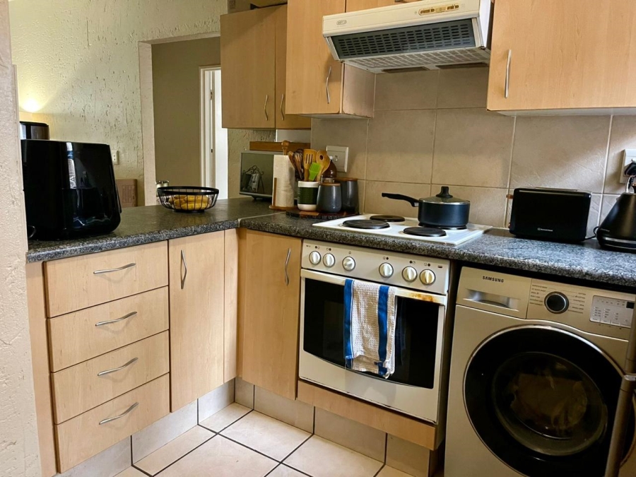 2 Bedroom Property for Sale in Sunninghill Gauteng