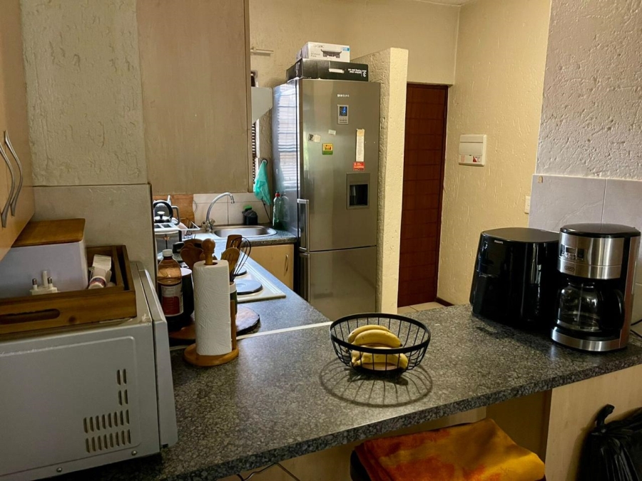 2 Bedroom Property for Sale in Sunninghill Gauteng